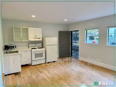 Main picture of 362 N San Vicente Blvd
