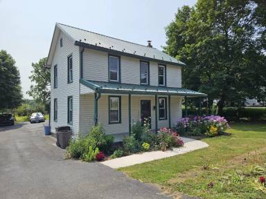 Main picture of 131 E Church St