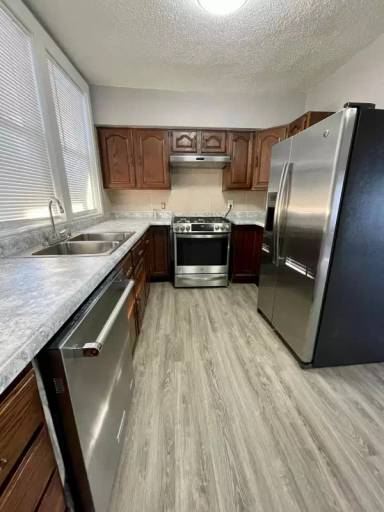Main picture of 910 24th St