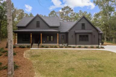 Main picture of 14 Wisteria Way