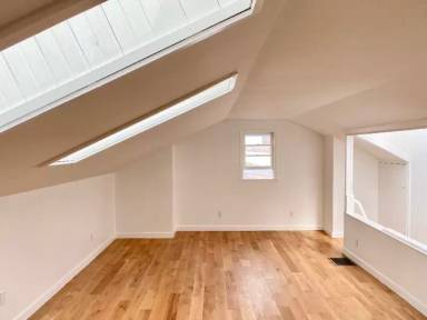 Main picture of 358 Warren St