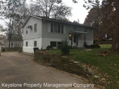 Main picture of 826 3rd Ave