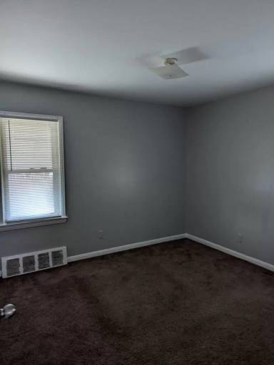 Main picture of 17175 Salem St