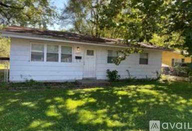 Main picture of 2270 E Laurel St