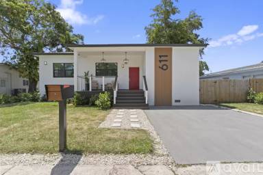 Main picture of 611 SW 4th Ct