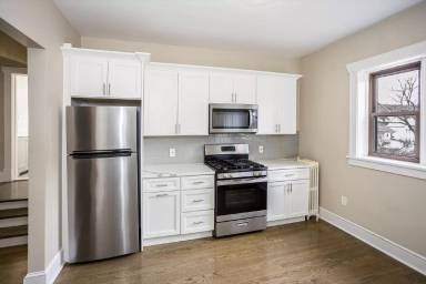 Main picture of 204 Church St