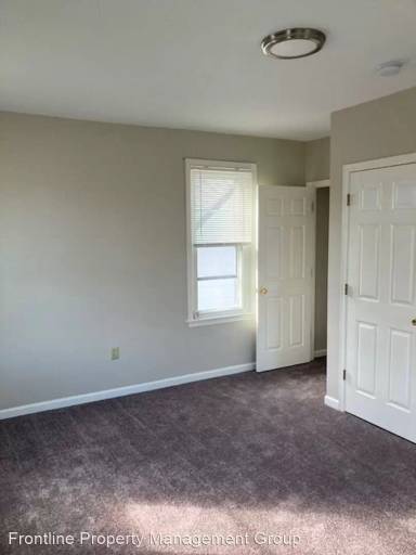 Main picture of 140 Lagrange Ave