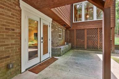 Main picture of 410 Thornton Ln