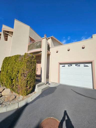 Main picture of 2812 W Marina Dr