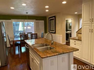 Main picture of 866 Northwood Blvd