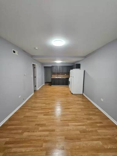 Main picture of 4146 W Cermak Rd