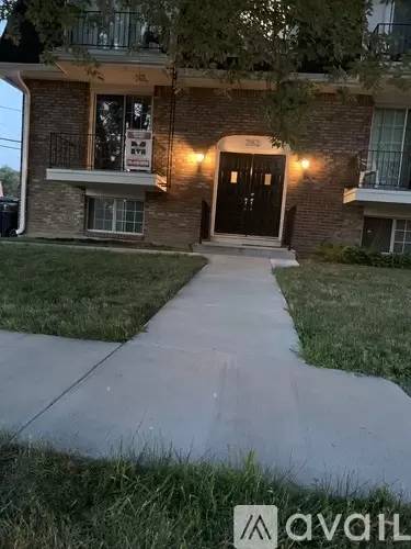 Main picture of 393 Hartford Ave