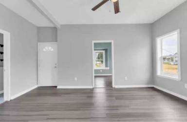 Main picture of 915 Shannon Ave