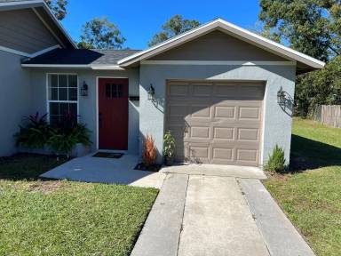 Main picture of 840 Bethune Dr