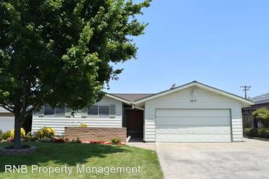 Main picture of 3715 Lynwood Way