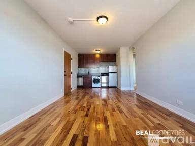 Main picture of 550 W Arlington Pl Apartments