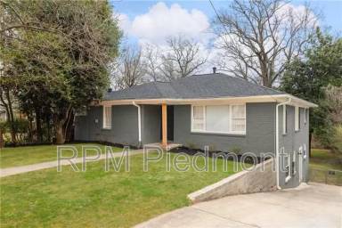 Main picture of 1215 Hosea Williams Dr SE