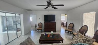 Main picture of 6 Hawk St