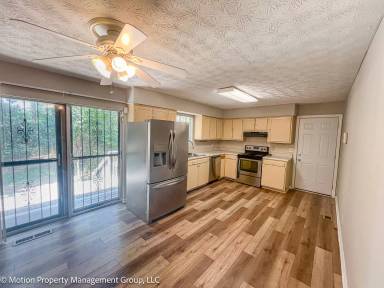Main picture of 3020 Woodfield Dr