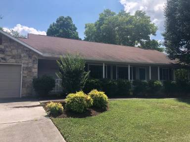 Main picture of 2136 Pine Meade Rd