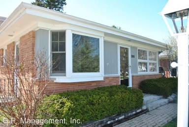 Main picture of 305 Kenloch Ave