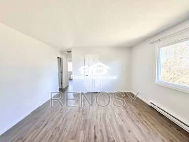 Main picture of 211 S Green St
