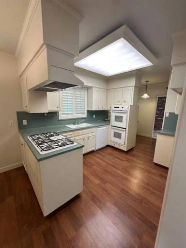 Main picture of 1112 Radcliffe Ave