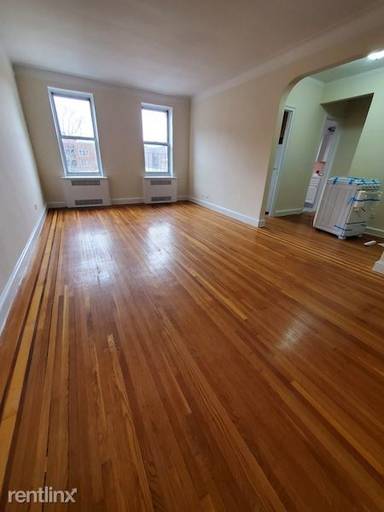 Main picture of 10905 72nd Ave