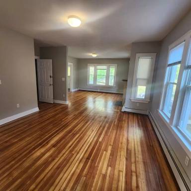 Main picture of 35 Zion St