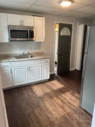 Main picture of 136 Parkdale Ave