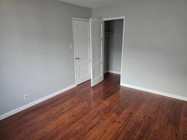 Main picture of 8927 Reading Ave