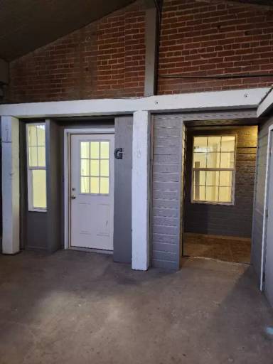 Main picture of 109 N Kimball Ave