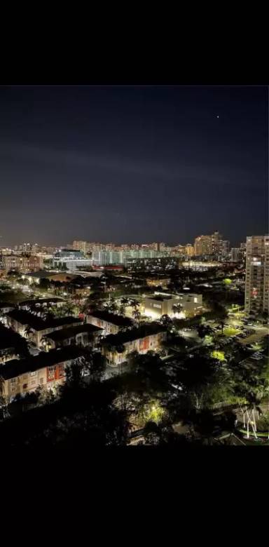 Main picture of Commodore Condo