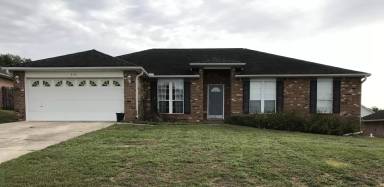 Main picture of 804 Travis Ct