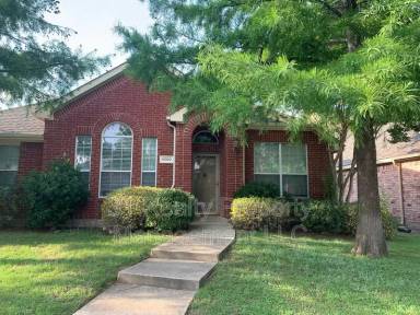 Main picture of 6000 White Pine Dr