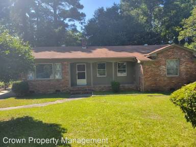 Main picture of 915 Greenlawn Dr
