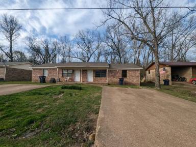Main picture of 350 Broadwater Ln