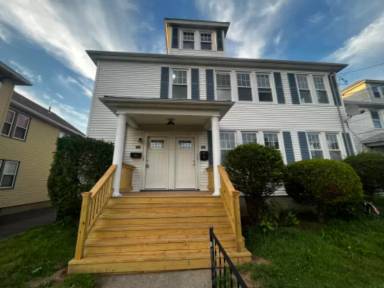 Main picture of 102-104 Thomaston St
