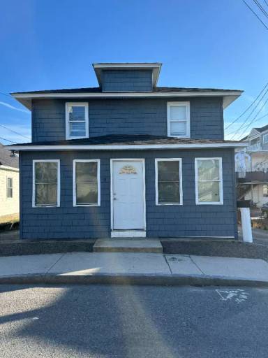Main picture of 9 M St