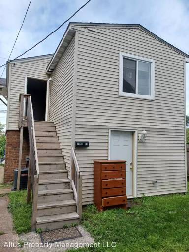 Main picture of 2240 White Oak Ave