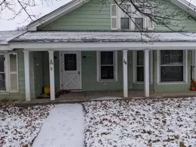 Main picture of 16 Lake St