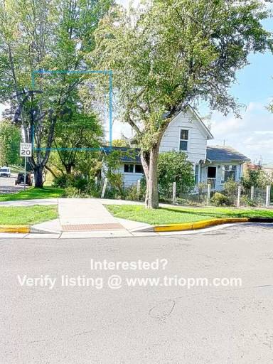 Main picture of 1990 Lincoln St