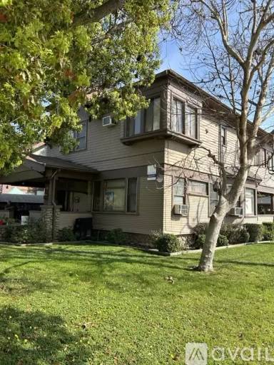 Main picture of 310 E Alvarado St