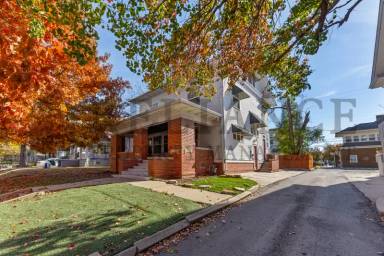 Main picture of 3325 E. Victor - 2