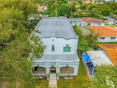 Main picture of 1020 SW 23rd Ave