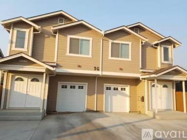 Main picture of 90 First St