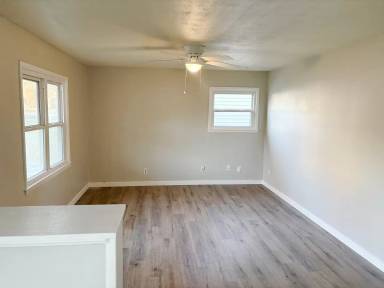 Main picture of 918 E Cherokee St