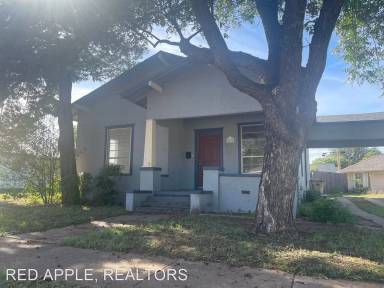 Main picture of 802 Oak