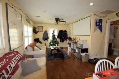 Main picture of 12 Iroquois St