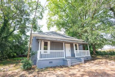 Main picture of 218 E Tinsley St